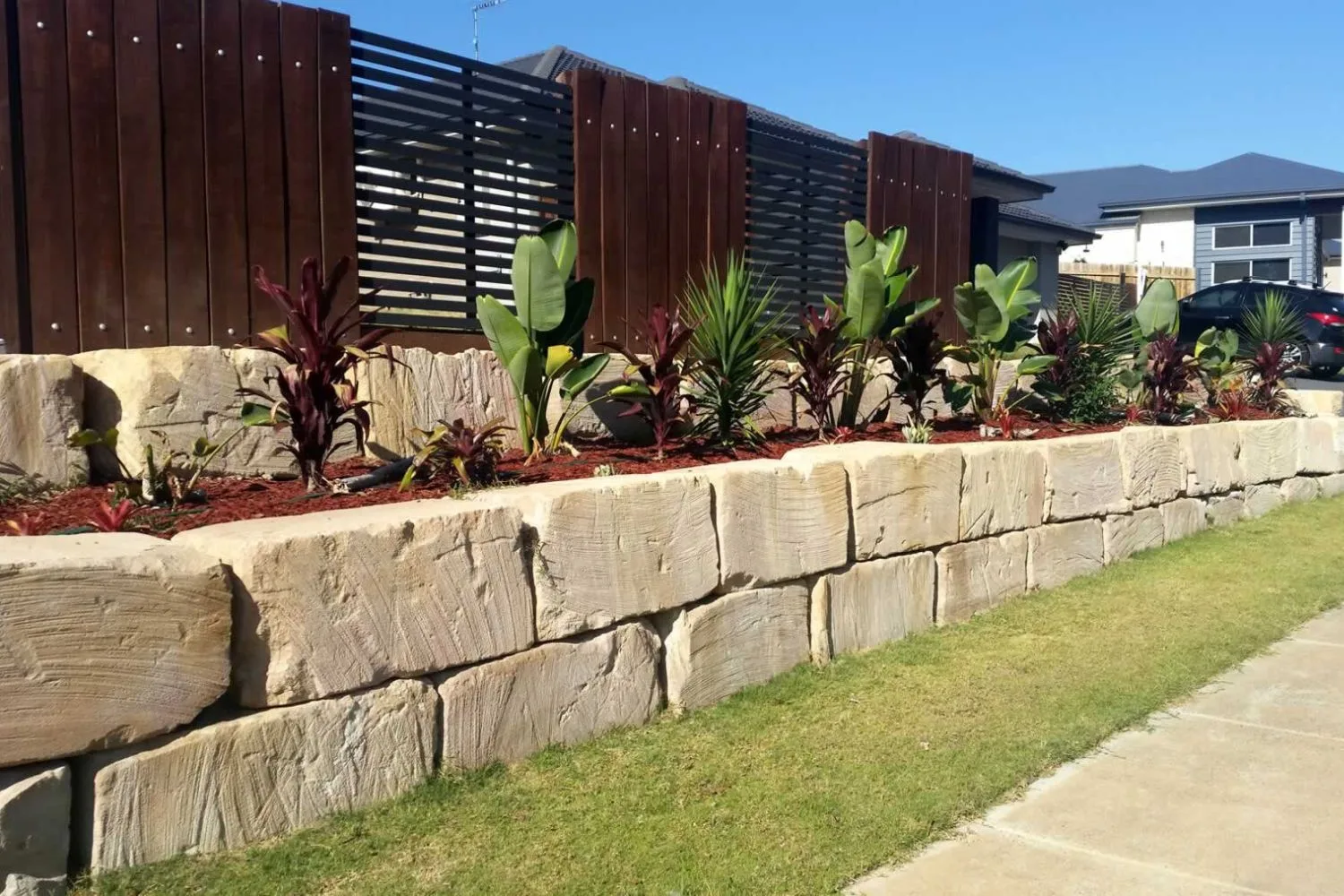 Sawn sandstone block retaining wall